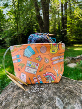 Load image into Gallery viewer, Outdoorsy creative zipper pouch
